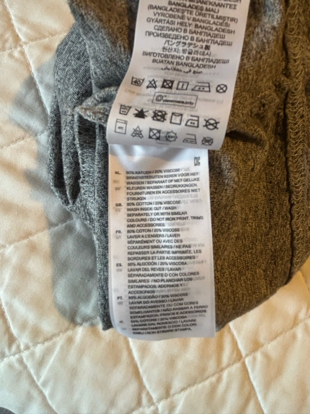 T-Shirt - Picture 10 of 10